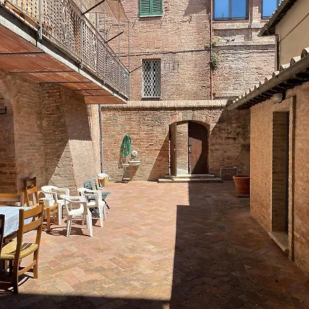 Fonte 6: Centro Vicino Piazza Del Campo Apartment Siena